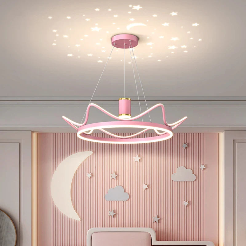 lustre moderne avec projection ciel étoilé pour chambre enfant